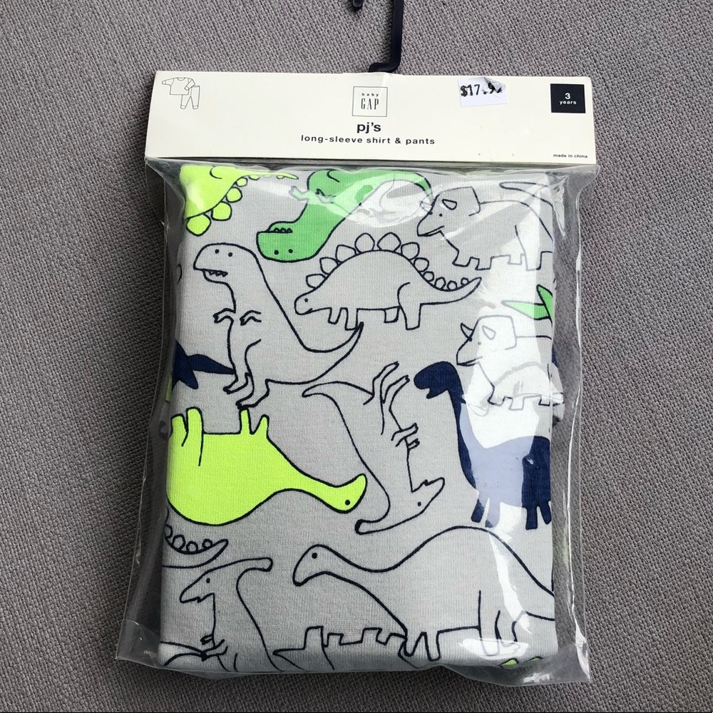 NWT - 2 piece long sleeve Gap Kids Pajamas